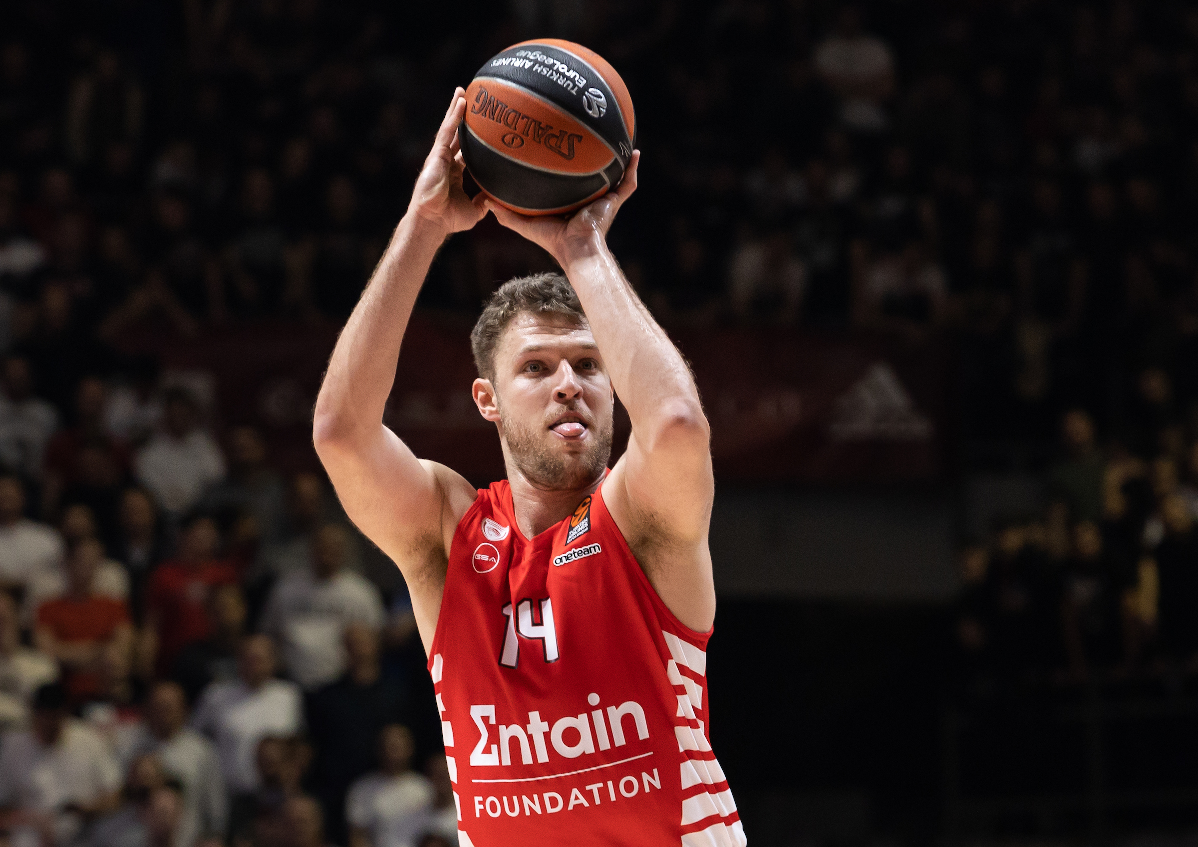 Crvena Zvezda mts Belgrade and Olympiacos Piraeus Basket 2022/2023 Turkish Airlines EuroLeague