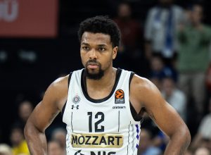 STERLIN BRAUN POSEBNO ISTAKAO JEDNOG IGRAČA PARTIZANA I PORUČIO: „Ovo je bila velika pobeda!“