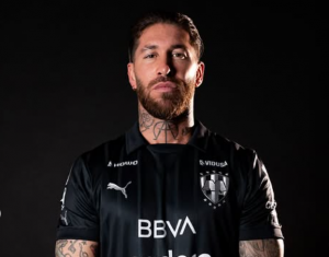 SERHIO RAMOS SE PRIDRUŽIO ČAK TROJICI BIVŠIH SAIGRAČA: Legendarni defanzivac predstavljen u novom klubu! (FOTO)