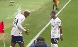 HAOS U TURSKOJ: Tadićev i Kostićev saigrač pogođen u glavu! (VIDEO)