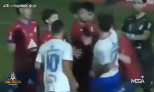 SKANDAL U URUGVAJU: Fudbaler nokautirao svog protivnika! (VIDEO)