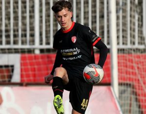 SUMNJIV PENAL U SENTI: VAR prevagnuo na stranu gostiju! (VIDEO)