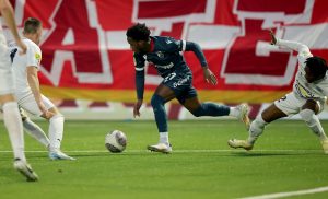 ZVEZDA IZ PANČEVA NOSI CEO PLEN: Železničar se borio i pružao otpor, ali nije mogao da izbegne poraz! (VIDEO)