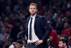 TRENER ASVELA SE IZNERVIRAO NA KONFERENCIJI: „Izvolite, budite vi trener umesto mene!“