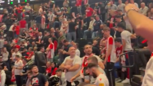 CRVENA ZVEZDA JE DOMAĆIN U MINHENU: Ogroman broj Delija u dvorani! (VIDEO)