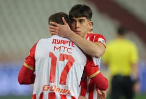 BEKOVSKE POZICIJE BLINDIRANE, CRVENA ZVEZDA VERUJE U SVOJU DECU: Višegodišnji ugovor za tinejdžera! (FOTO)