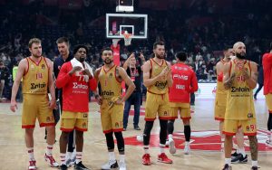 NOVI PROBLEMI ZA OLIMPIJAKOS PRED DUEL SA PARTIZANOM: Posle Vokapa, povredio se još jedan vrlo bitan igrač!