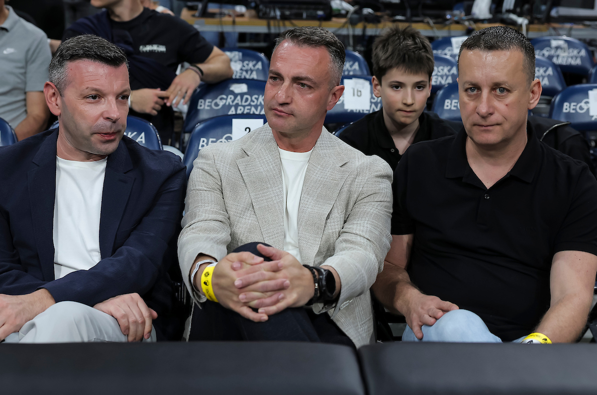 PARTIZAN ZVEZDA 09 PARTIZAN ZVEZDA 09