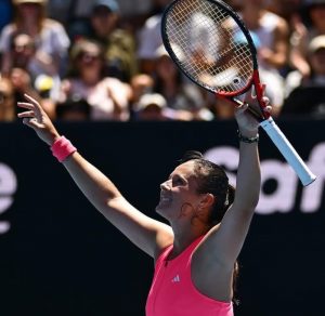 ŠOK! ZBOG SEKSUALNOG OPREDELJENJA NAPUSTILA DRŽAVU: Ruskinja izdala svoju zemlju, evo za koga će sad nastupati! (FOTO)