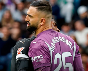 GOLMAN VALENSIJE OTKRIO: „Kladio sam se sa Vinisijusom u penal. Duguje mi!“