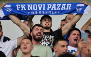 U NOVOM PAZARU ATMOSFERA NA IVICI ERUPCIJE: Gotovo pun stadion sačekao Partizan! (FOTO)