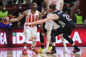 ŽELJKO VEĆ RAZMIŠLJA O SLEDEĆOJ SEZONI: Rešenje na poziciji krilnog centra pronašao je u Španiji!?