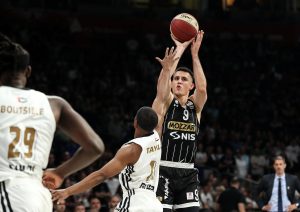 (POLUVREME) PARTIZAN IMA VELIKU PREDNOST PROTIV DUBAIJA: Odlična igra crno-belih u prvom delu igre!