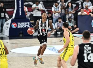 ALIMPIJEVIĆEV BEŠIKTAŠ PREGAZIO FENER: Plavšić junak iz senke, serija se zakuvava! (VIDEO)