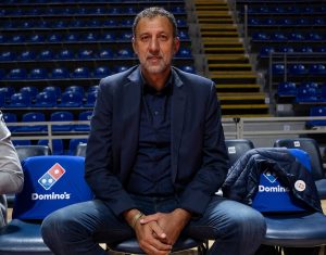 VLADE DIVAC HITNO OPERISAN: Poznatno stanje legendarnog košarkaša!