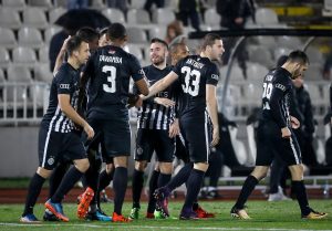 IPAK NIŠTA OD POVRATKA U SRBIJU: Bivši fudbaler Partizana potpisao za klub u komšiluku!