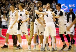 PUŠIO SAM DVE PAKLE DNEVNO, NISAM VIDEO NI POLA PLATA U PARTIZANU: Bivši centar crno-belih o teškim vremenima voljenog kluba i ostvarenju sna! (VIDEO)