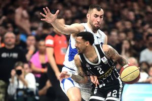 (POLUVREME) PARTIZAN IDE KA POTVRDI BREJKA: Crno- beli imaju dvocifrenu prednost protiv Budućnosti nakon prvog dela igre! (VIDEO)