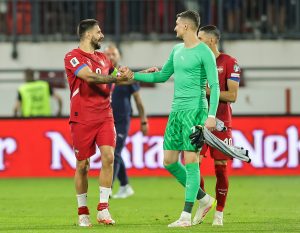 ENGLEZI DEFINITIVNO PRECRTALI SRBINA: Reprezentativac Srbije primoran da promeni sredinu!