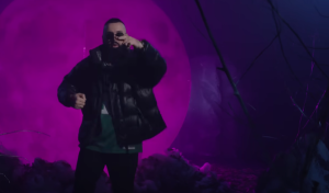 ČUVENI REPER IMA BOLJU FORMU ŠUTA OD NEKIH EVROLIGAŠKIH IGRAČA: Jala Brat pocepao mrežicu na snimanju spota! (VIDEO)