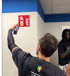 SRCEPARAJUĆE SCENE: Potez košarkaša Virtusa rasplakao čitav svet! (VIDEO)