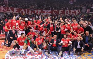 DEFINITIVNO JE KRAJ: Zvezda će morati da potraži novog pleja!