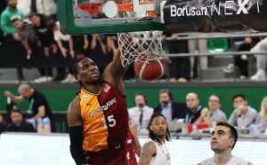 NAJDOMINANTNIJI IGRAČ LIGE ŠAMPIONA STIŽE U ZVEZDU: Nigerijski centar na korak od Malog Kalemegdana!