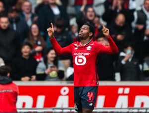 GAZETA JAVLJA DA JE JUVENTUS DOVEO ZAMENU ZA VLAHOVIĆA: „Bjankoneri“ će imati novu ozbiljnu devetku! (VIDEO)