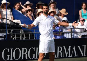 NOVAČE IZGLEDAŠ SEKSI: Voditeljka šokirala sve tokom intervjua sa Đokovićem! (VIDEO)