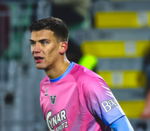 TORINO ŽELI DA SRBIN BUDE NASLEDNIK VANJE: Mladi golman koji se istakao ove sezone je na radaru „Bikova“!