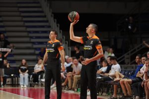 PREKINUTA UTAKMICA IZMEĐU PARTIZANA I FMP-A: Sudije napustile teren i otišle u svlačionicu!