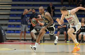 (POLUVREME) ROVOVSKA BORBA U PIONIRU: Partizan ima pristojnu prednost u majstorici protiv FMP-a!