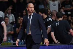 ADETOKUMBO SARAĐUJE SA BIVŠIM TRENEROM PARTIZANA: Ljubimac Grobara dovodi poznato prezime!