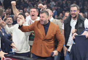 „NE TAKMIČIMO SE SA JEDNIM KLUBOM, NITI NAS TO ZANIMA“: Željko Drčelić sumirao sezonu Crvene zvezde!