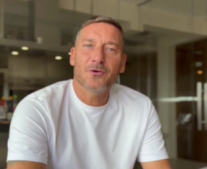 PRINC RIMA DELUJE POMALO SKEPTIČNO: „Za treniranje Rome potrebna je velika ličnost!“