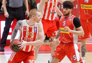 BARAĆ GA DOBRO POZNAJE: Sjajni bek pojačao tim srpskog trenera!