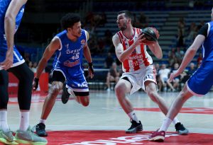 (POLUVREME) CRVENA ZVEZDA IZGLEDA KAO SKUP REKREATIVACA: Spartak ima dvocifrenu prednost u sred Beograda!