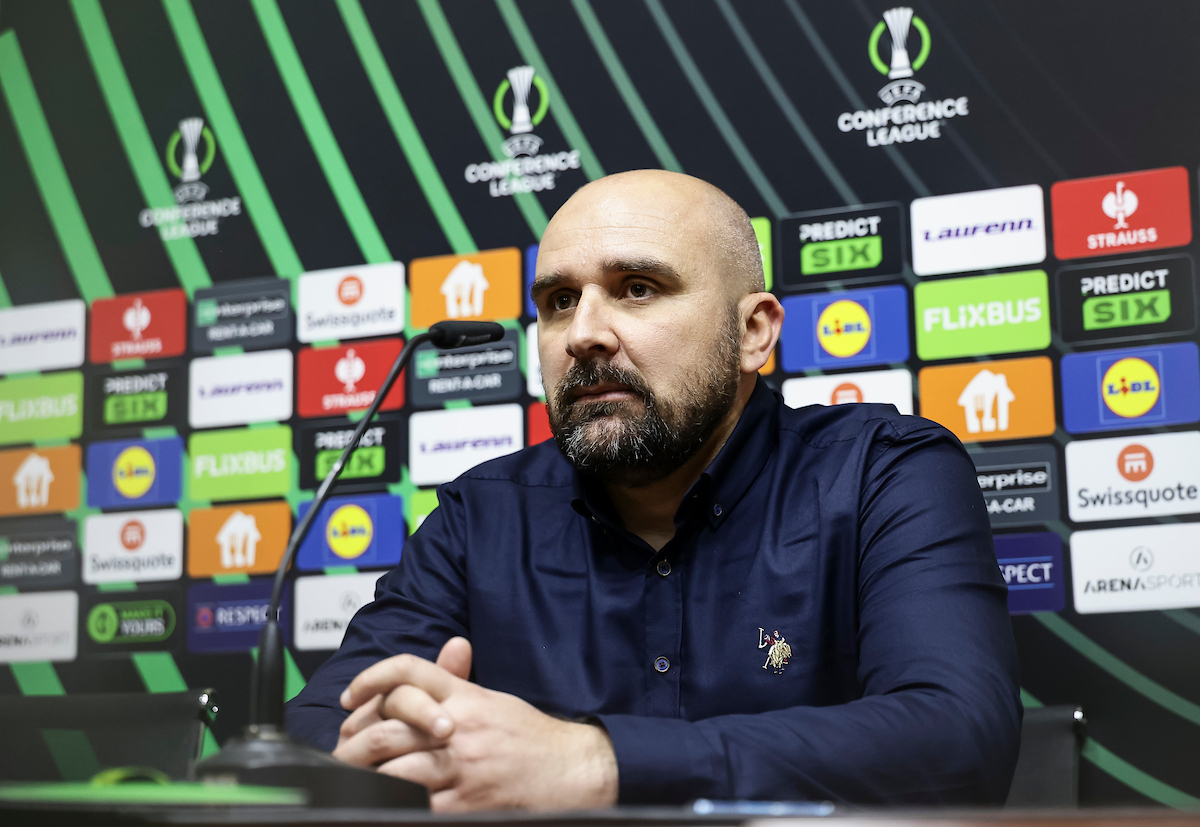 NJEGOVA DECA IZVELA POČETNI UDARAC: Borac Banjaluka i Radnički Kragujevac odigrali meč u čast Mladena Žižovića!