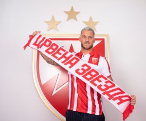 ARNAUTOVIĆ RASPLAKAO MIHAJLOVIĆE: Sinišina porodica dirnuta gestom novog fudbalera Crvene zvezde! (FOTO)