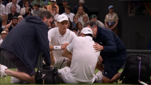 OVO JE NAJTUŽNIJI MOMENAT VIMBLDONA: Evo kako su Novakovom prijatelju uništeni snovi o tituli! (VIDEO)