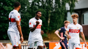 LANE JUNIOR MAJSTORIJOM ODUŠEVIO „ŠVABE“: Bivši fudbaler Crvene zvezde predriblao pola tima velikana! (VIDEO)