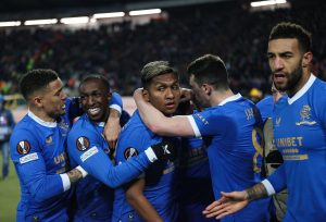 CRVENA ZVEZDA NACILJALA NOVO POJAČANJE: Bivši fudbaler Arsenala i Rendžersa oblači crveno-beli dres?!