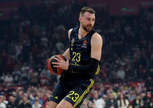 NIKO NIJE MOGAO DA PARIRA PONUDI MILANA: Gudurić se odlučio za 3 i po miliona više!