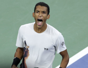 ŠOK NA US OPENU: Jedan od glavnih kanditata za trofej ispao!