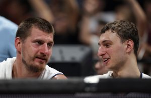 DUEL ZEMLJAKA: Jokić dobio pitanje o Joviću, pa odgovorio na srpskom!