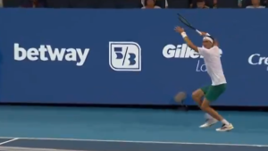 SAMO DA SERVIRAM ZA POBEDU?! NE MOŽE! Zverevu prekinut meč na gem od trijumfa!