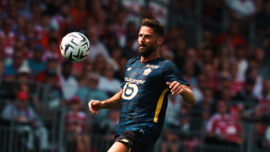 LEGENDA NASTAVLJA SA GOLOVIMA: Priredio najveće iznenađenje 21. veka, a sada se vratio gde je stao!