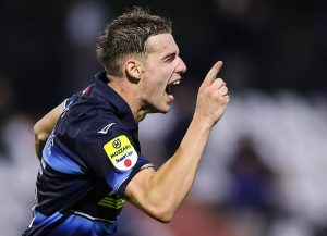 ŽELEZNIČAR ISPUSTIO POBEDU U 96. MINUTU: Kragujevčani slavili u okršaju dva Radnička!