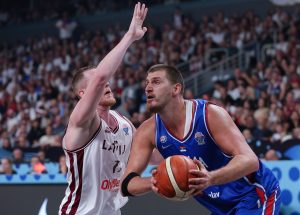 NARAVNO DA SAM GLEDAO SRBIJU, HVALA PUNO MOMCIMA KOJI IGRAJU SADA ZA ZEMLJU: Jokić progovorio o duploj pobedi Orlova!