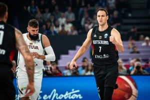 KAKAV PEH ZA NEMAČKU: Centar zbog povrede van terena!